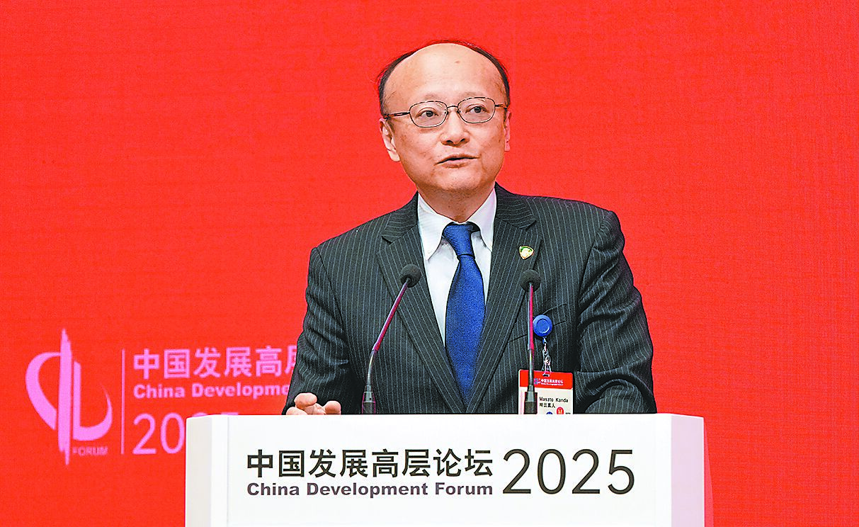 亞洲開發銀行行長神田真人近日表示,為回應美國對向中國融資的關切,亞銀已大幅削減對中國的貸款。(中新社) image