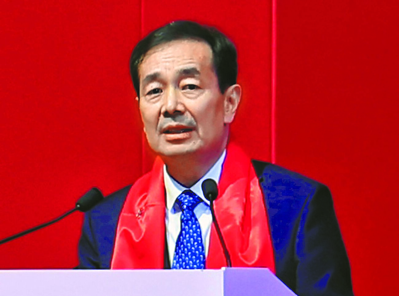 新華社1日官宣,中共中央統戰部原常務副部長陳小江,已接任新疆自治區黨委書記。圖為陳小江2023年10月在香港出席活動。(中新社) image
