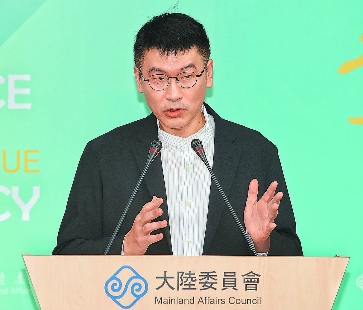 陸委會副主委兼發言人梁文傑17日表示,陸配喪失原籍清查專案,有10位陸配決定放棄台灣身分。(本報資料照片) image