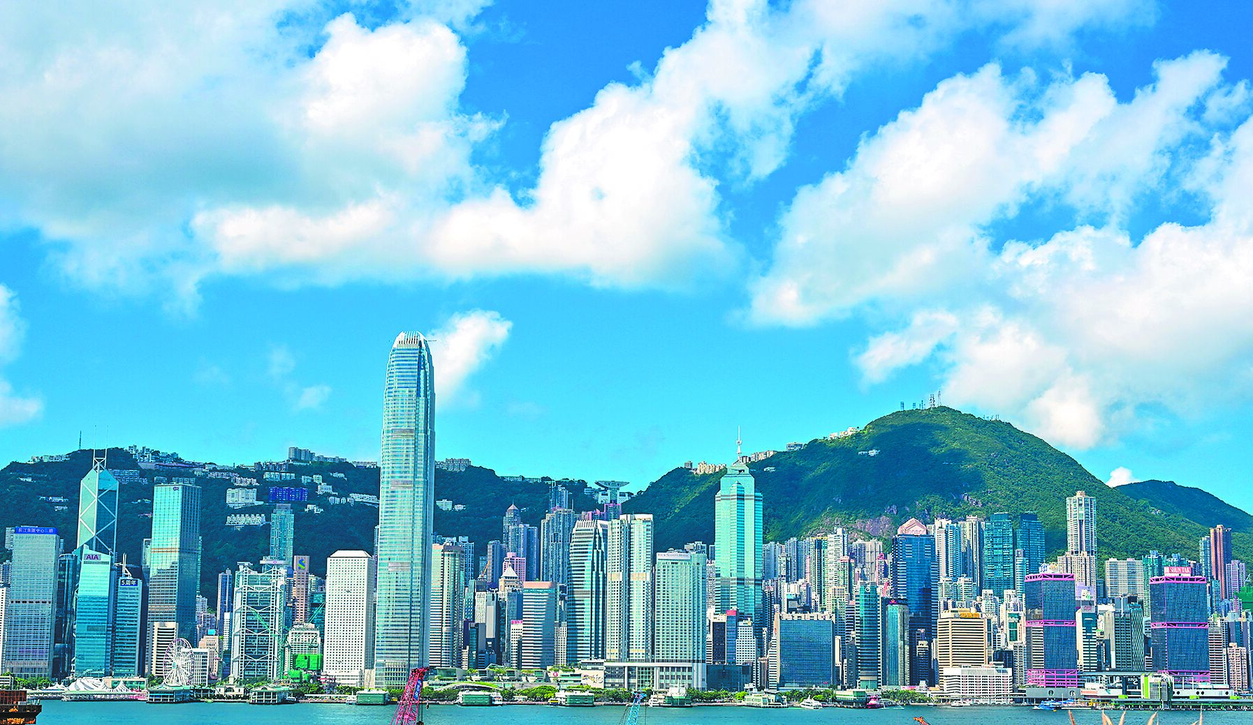 香港政府統計處日前發布第二季的GDP數字,較去年同期上升3.1%。香港財政司司長陳茂波預測,第三季經濟將持續增長,但增幅或將放緩。(新華社) image