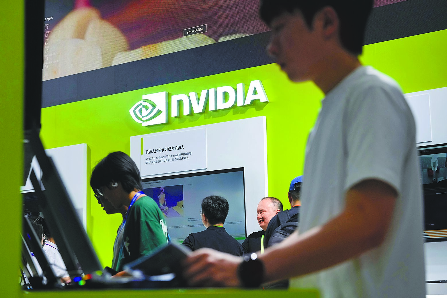 美國科技巨頭輝達(NVIDIA)6日凌晨在微博發表長文,再次向陸方喊話,強調晶片不存在後門、終止開關和監控軟體。(中新社) image
