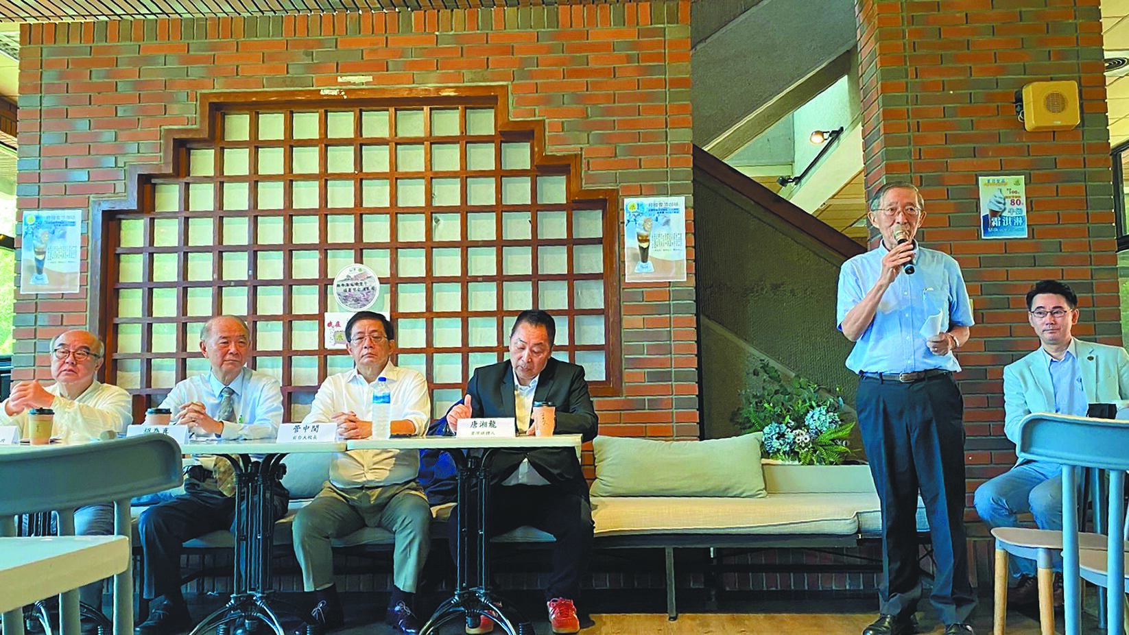 對外關係協會26日舉辦「碧血丹心:八年抗戰與外交先賢的犧牲與貢獻」座談會,邀請各方專家回顧抗戰歷史。(劉詠樂攝) image