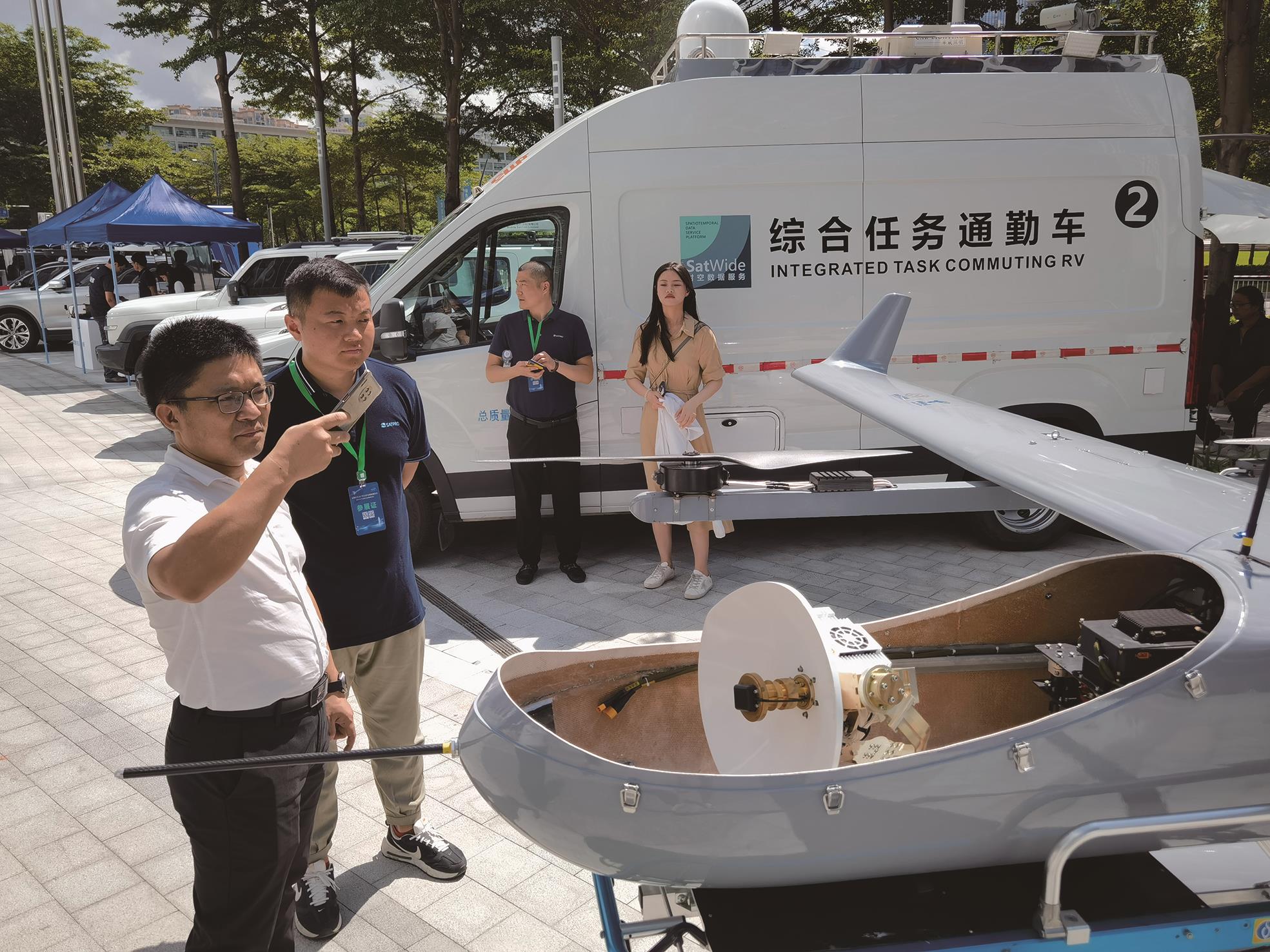近年大陸衛星通訊技術快速發展普及,業內人士也認為,未來衛星通訊有望形成新的兆元級市場。(中新社) image