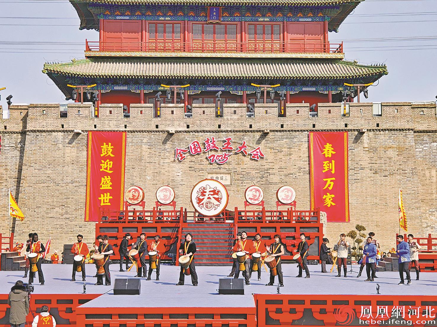 非洲鼓《FOLI》。(摘自鳳凰網) 非洲鼓《FOLI》。(摘自鳳凰網)