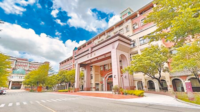 位於台南市麻豆區的台灣首府大學去年退場後,由市政府負責校舍轉型再造,是全台首件私校退場後由地方政府接管的案例。(張毓翎攝) image