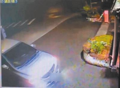 雲林縣斗南鎮1家汽車旅館驚傳命案,徐姓男子因債務糾紛,被劉姓、黃姓男子押到斗南一家汽車旅館毆打致死,21日雲林地檢署根據犯案車輛影片,持續釐清相關疑點。(雲林地檢署提供/張朝欣雲林傳真) image