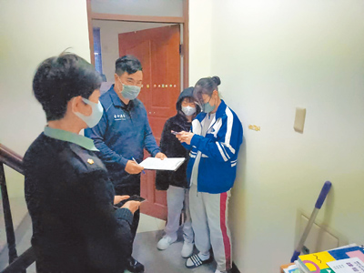 台中市消防局每年與都發局會同學校對學生外宿環境稽查。(台中市消防局提供/張妍溱台中傳真) image