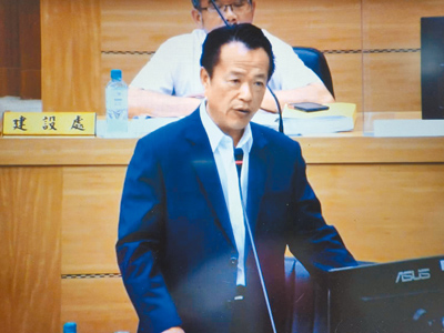 嘉義市積極爭取「嘉義大眾捷運系統藍線」交通建設,嘉義縣長翁章梁3日在議會定期大會上對這項跨縣市軌道建設拋出「雙城結構」的回應。(摘自嘉義縣議會官網/廖素慧嘉縣傳真) image