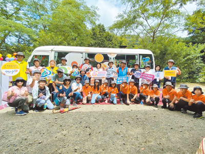 雲林縣古坑鄉「205石壁北天宮至雲嶺之丘」幸福巴士18日舉辦通車典禮,讓全台民眾可更易來到草嶺、石壁,體驗櫻花、竹森林療癒基地等休憩景點。(雲林縣政府提供/張朝欣雲林傳真) image