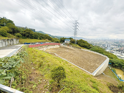 新北忠興宮香火鼎盛,廟方透過信徒捐贈選定樹林保安街二段45巷山坡地作為新廟址,並向民政局申請轉型成功,目前正在興建新廟中。(柯毓庭攝) image