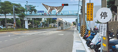 台中市靜宜大學、弘光科大校門前的台灣大道六段與七段沿線道路,近年只要逢強降雨,就易發生淹積水,影響師生、附近居民用路安全,市府斥資1.36億元改善,21日動工、預計2025年底前完工。(李京昇攝) image