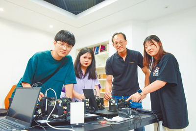 教育部公布113學年度大學註冊率統計資料,中原大學學士班新生註冊率再度達到100%。(中原大學提供/呂筱蟬桃園傳真) image