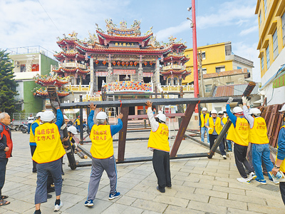 屏東縣客家庄佳冬鄉7日搭建作福祭拜場所「福廠」,這座1878年開始的福廠,迄今已有147年歷史。(羅琦文攝) image
