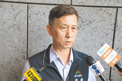 中捷公司總經理朱來順5日公開致歉,並表示,對受影響乘客,將全額退費。(馮惠宜攝) image