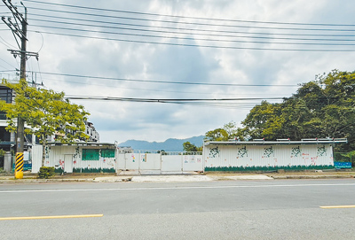 高田營造上周突發通知旗下承攬10工地同時停工,為防成爛尾樓,桃市府主動聯繫受影響的桃園建案,其中2建案起造人均表示將另覓承造人接續施工。(建管處提供/蔡依珍桃園傳真) image