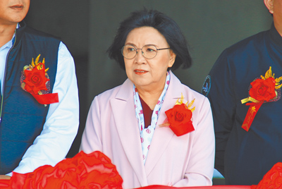 行政院南部執行中心副執行長陳慧玲因任職澎湖縣議員期間,涉嫌詐領助理費,11日下午由澎湖地院裁定她及夫婿蔡燈財2人羈押禁見,隨即也被行政院長卓榮泰解職。(本報資料照片) image