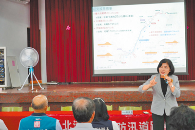 雲林縣府拓寬北港溪右岸防汛道路說明會,縣長張麗善出席說明。(周麗蘭攝) image