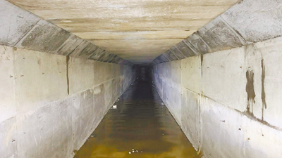捷運汐止東湖線要徑工程2日完成新設雨水箱涵與既有排水系統銜接通水作業,將大幅提升區域排水效益。(新北市捷運局提供/高鈞麟新北傳真) image