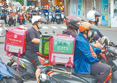 現行職安法規範食品外送安全僅限於雇傭關係,平台與外送員契約之間為承攬關係,難以開罰。(本報資料照片) image