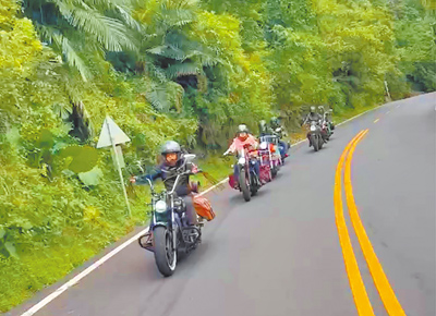 立法院2011年通過開放紅牌大型重型機車可以上國道後,絕大多數的國道至今仍不准大型重機上路,引發重機族群不滿。(讀者提供/洪榮志台南傳真) image