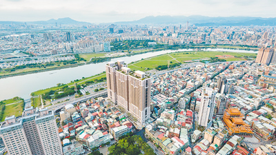 新北市都更二箭1.0「主幹道沿線都更」核准熱區主要分布於板橋縣民大道、文化路、民生路及三民路、中和景平路及中正路、永和環河西路、新店北新路及安和路等主幹道沿線。(新北市城鄉局提供/高鈞麟新北傳真) image