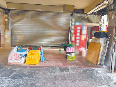「斗六-鐘及美味當歸鴨」新莊總店24日凌晨遭人倒車衝撞。(新莊警分局提供/張鎧乙新北傳真) image