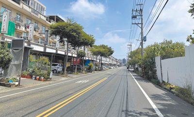 桃園市觀音區富源地區人口逾5000人,地方爭取畫設機關及公園用地。(呂筱蟬攝) image