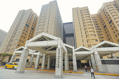 台大醫院婦產部先前驚傳多起狼醫事件,近日台北市衛生局公告,醫師懲戒委員會對於醫師陳思原處停業3個月、醫師黃信穎處以廢止執業執照。(本報資料照片) image