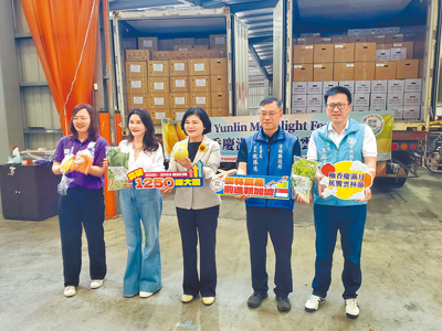 新加坡超市指定採購斗六文旦,宜捷威農產公司10日舉行封櫃儀式。圖中為雲林縣長張麗善。(周麗蘭攝) image