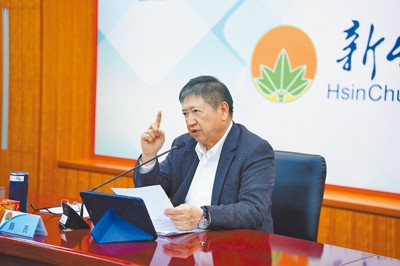 新竹縣長楊文科3日宣布自民國115年2月1日起,除了教育部現行核發的學校行政工作獎金之外,將額外加碼發放行政工作獎金。(新竹縣政府提供/陳育賢新竹傳真) 新竹縣長楊文科3日宣布自民國115年2月1日起,除了教育部現行核發的學校行政工作獎金之外,將額外加碼發放行政工作獎金。(新竹縣政府提供/陳育賢新竹傳真)