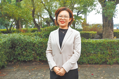 國民黨籍屏東市長周佳琪尋求連任,她表示,維持自己的節奏,把重心放在市政推動,抱著「以民為本」的心全力以赴。(羅琦文攝) 國民黨籍屏東市長周佳琪尋求連任,她表示,維持自己的節奏,把重心放在市政推動,抱著「以民為本」的心全力以赴。(羅琦文攝)