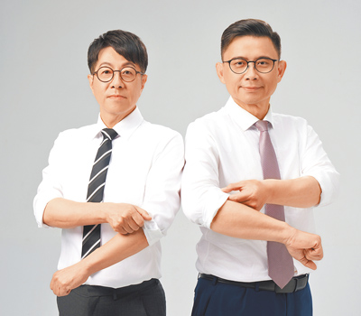 民進黨高市左楠區議員參選人尹立(左)合體高雄市長參選人賴瑞隆(右)一起拍形象照,希望初選能勝出。(尹立提供/柯宗緯高雄傳真) 民進黨高市左楠區議員參選人尹立(左)合體高雄市長參選人賴瑞隆(右)一起拍形象照,希望初選能勝出。(尹立提供/柯宗緯高雄傳真)