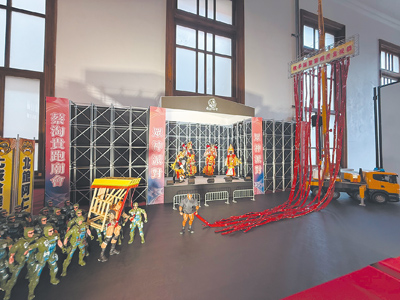 彰化縣溪湖鎮公所7日起在溪湖藝文館舉辦「眾神派對」神與陣頭微型藝術特展。(孫英哲攝) 彰化縣溪湖鎮公所7日起在溪湖藝文館舉辦「眾神派對」神與陣頭微型藝術特展。(孫英哲攝)